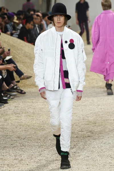Look 7